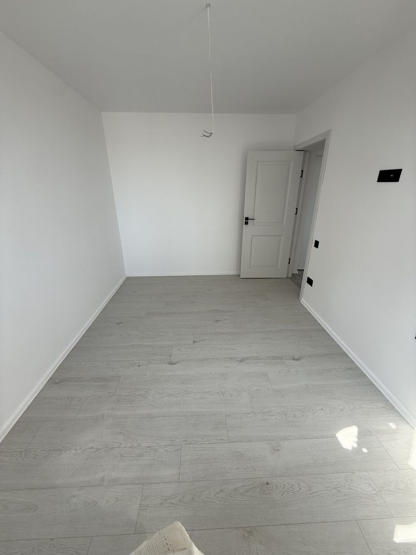 Apartament 3 camere renovat ca la carte zona OMV Campina - Poză 13