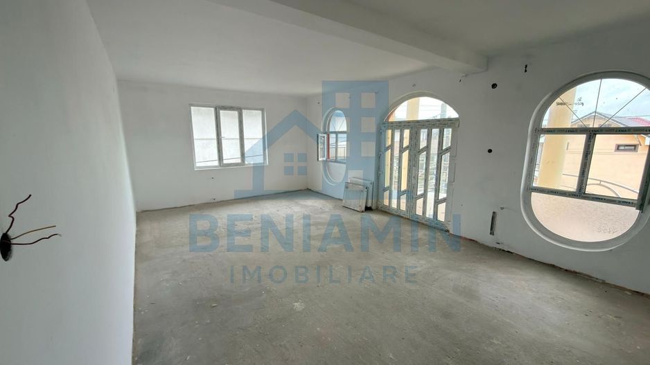 Vila P+2 Alexandru Cel Bun cu doua etaje si curte proprie - Poză 18