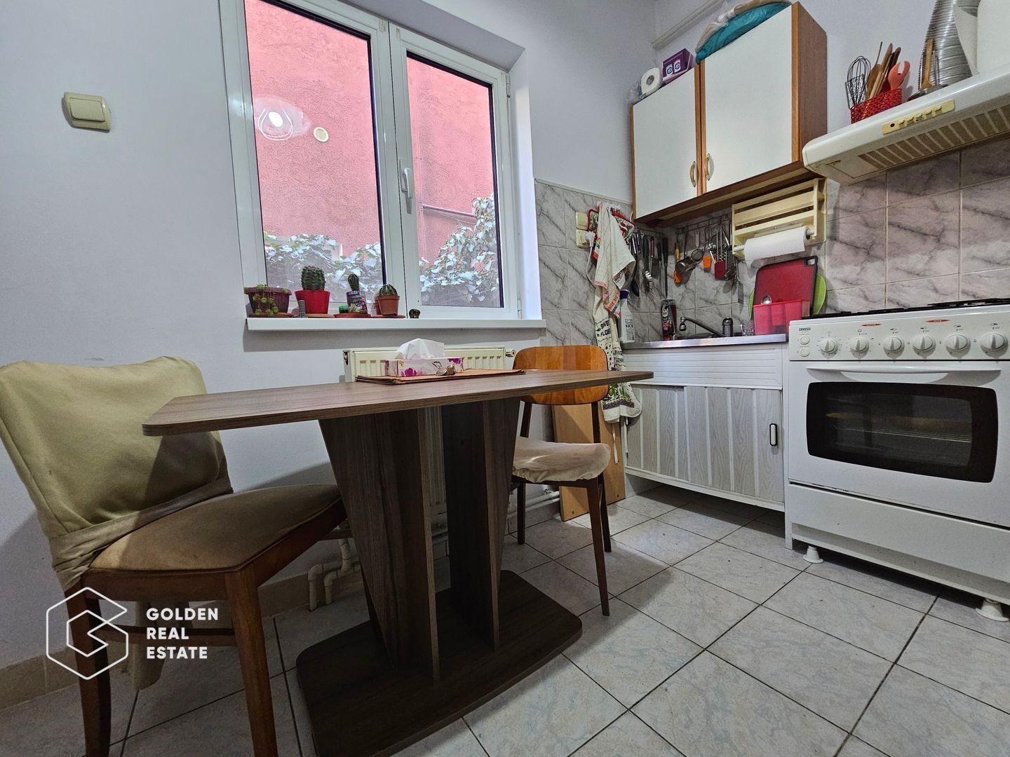 Vila individuala, centrala situata intre Dudesti si Dristor, 5 camere - Poză 8