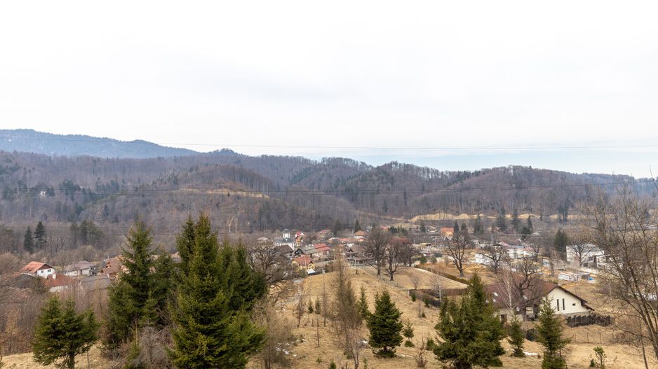 Exclusivitate - Imobil constructie 2001, priveliste deosebită, - Poză 2