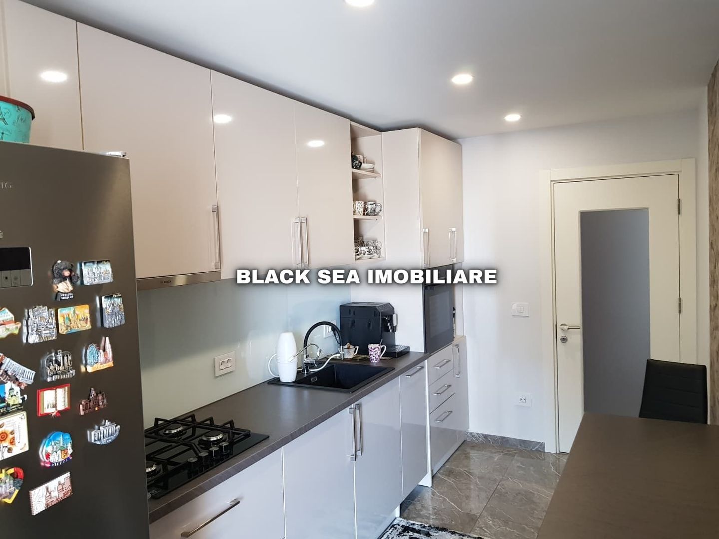 Apartament 3 Camere – 90 mp utili – Două Locuri de Parcare – - Poză 4