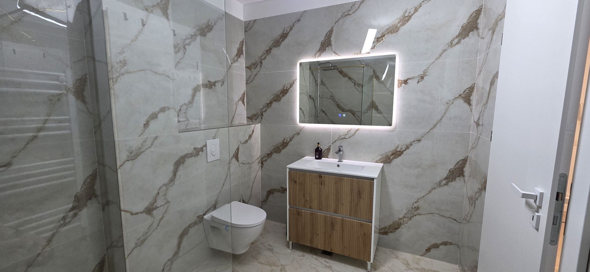 Apartament 2 camere si loc de parcare subteran - Poză 21