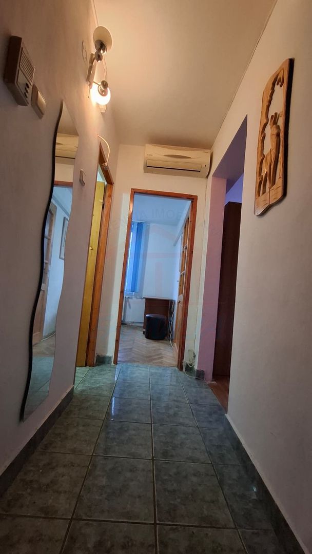 Apartament cu 2 camere de vanzare in CENTRU - Poză 7