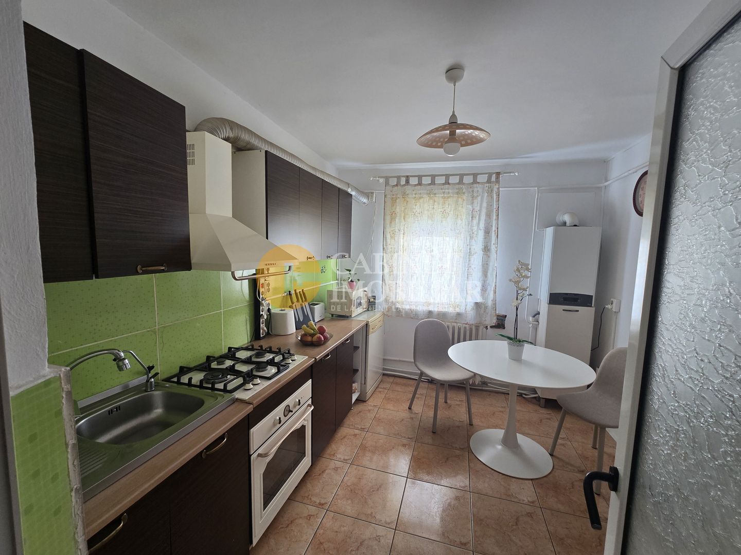De vânzare apartament 3 camere – Tg Cucu - Poză 1