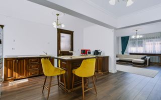 Proprietate Premium cu Teren Generos în Ioșia - Poză 1