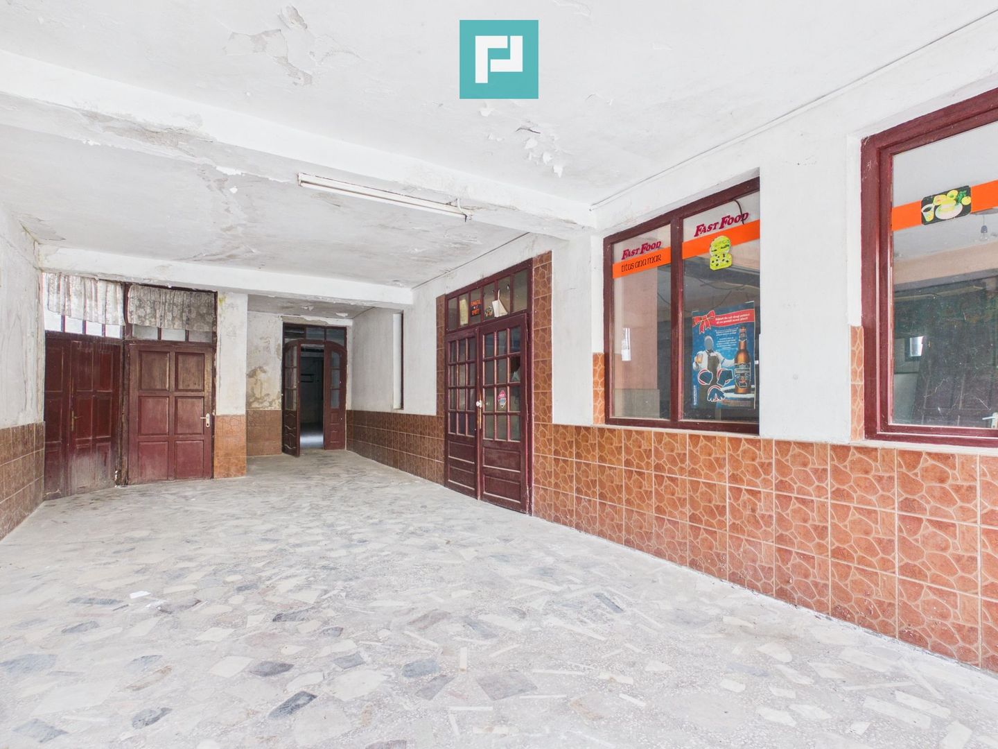 Proprietate impresionantă Sântana - 3500 mp utili - Poză 14