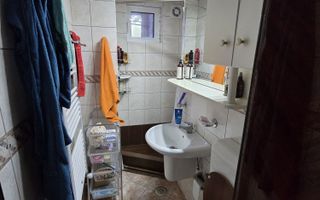 DE VANZARE APARTAMENT 4 CAMERE ZONA CENTRALA - Poză 4