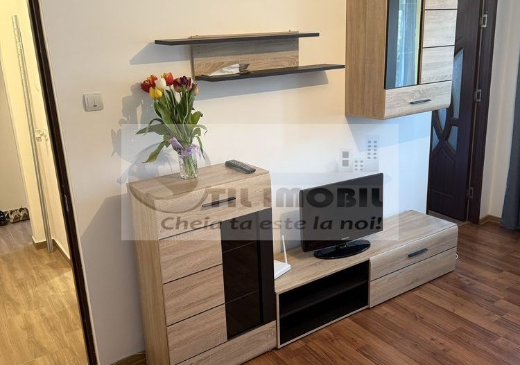 Inchiriez apartament cu 3 camere Tatarasi 450 euro - Poză 1