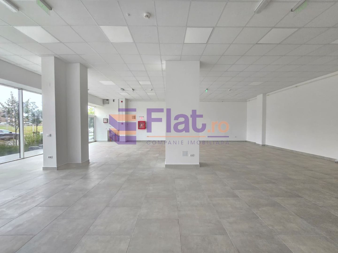 Spațiu comercial în zonă cu vad – Tractorul Coresi - Poză 5