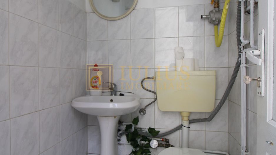 SAD,Birou/spatiu comercial, garaj, curte, centrala proprie, Zona Simion Barnutiu - Poză 10