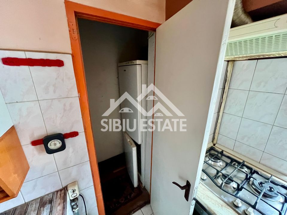 Apartament 4 camere spațios Sibiu zona Gara Mare Abatorului - Poză 8