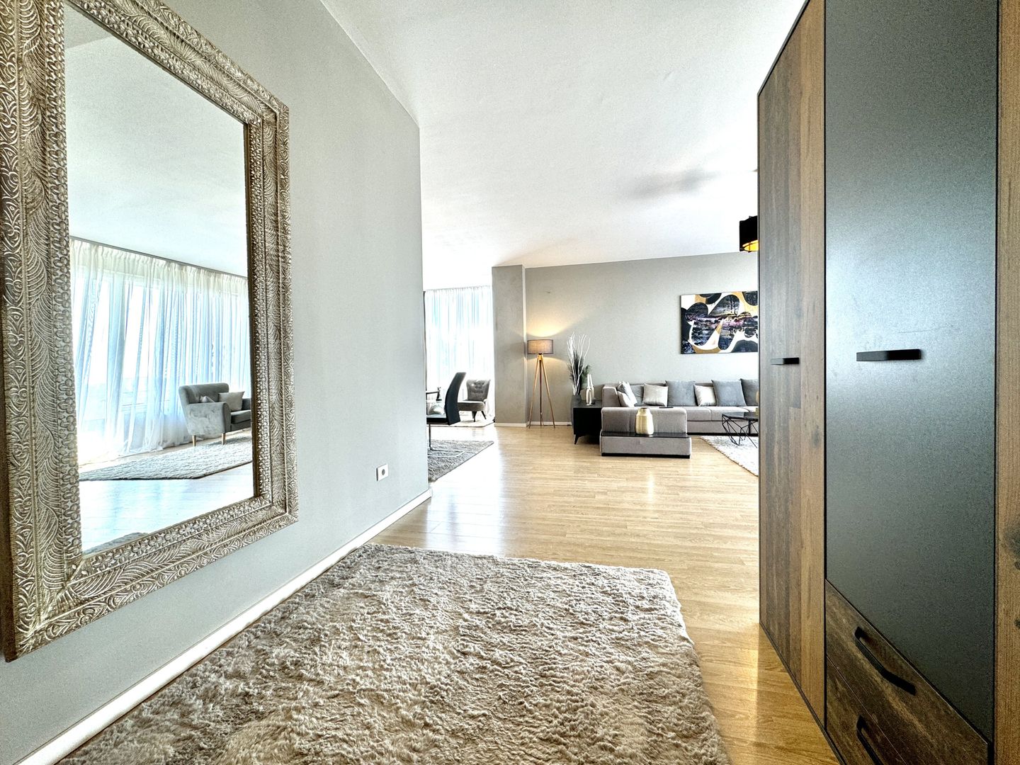 Apartament cu 4 camere, elegant si modern, in zona Centrala- Tender - Poză 13