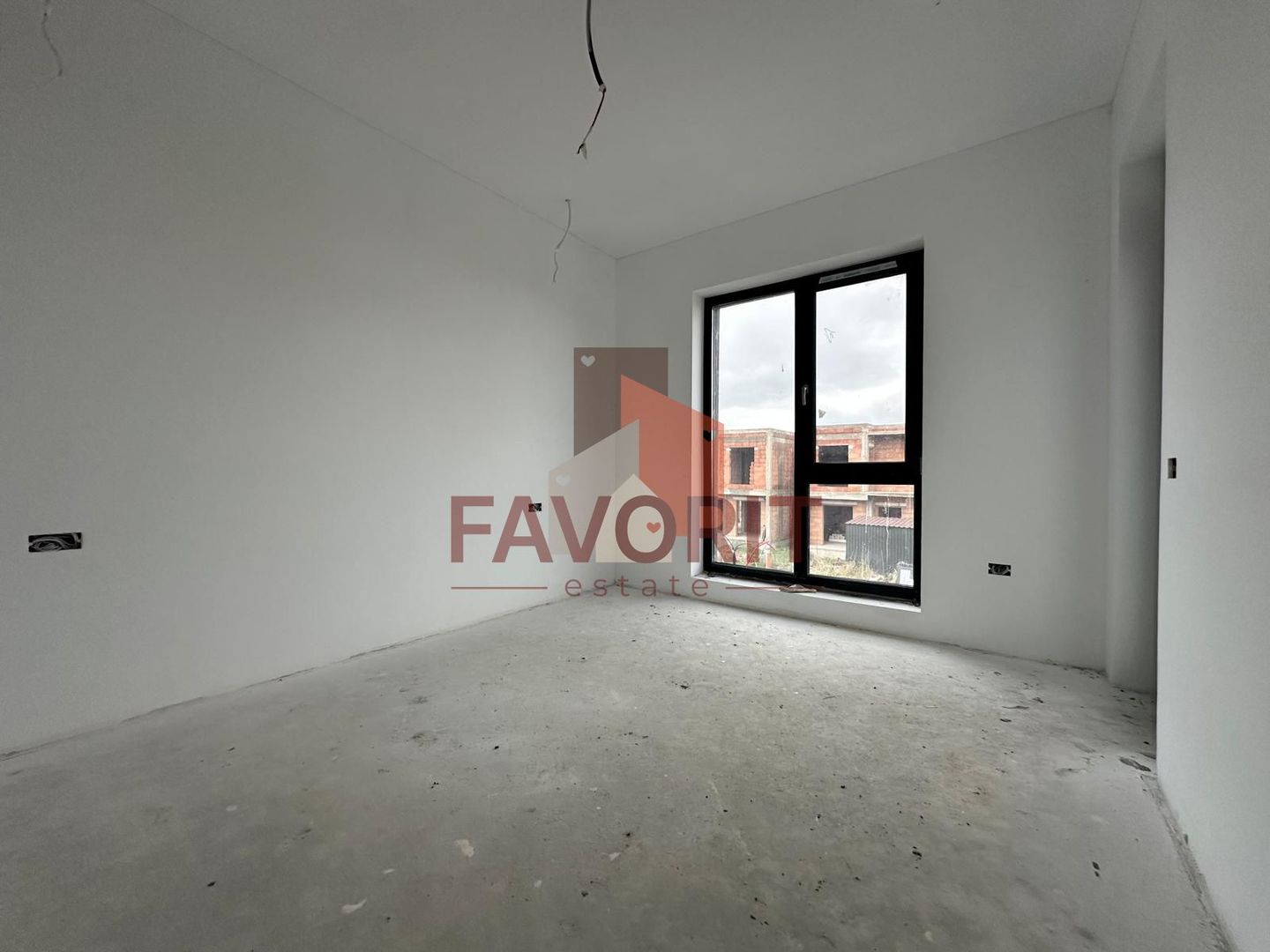 Duplex | Parter + Etaj | Toate utilitatile | Curte generoasa | - Poză 9