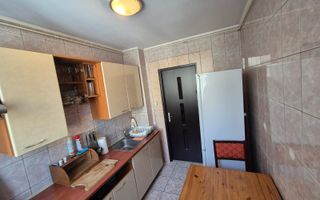 Ap 3 camere Titan - Piata Miniș mobilat/utilat - Poză 12