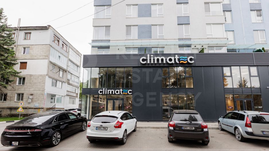 Vânzare, spațiu comercial, amplasat în Ungheni, pe str. Mihai Eminescu - Poză 1