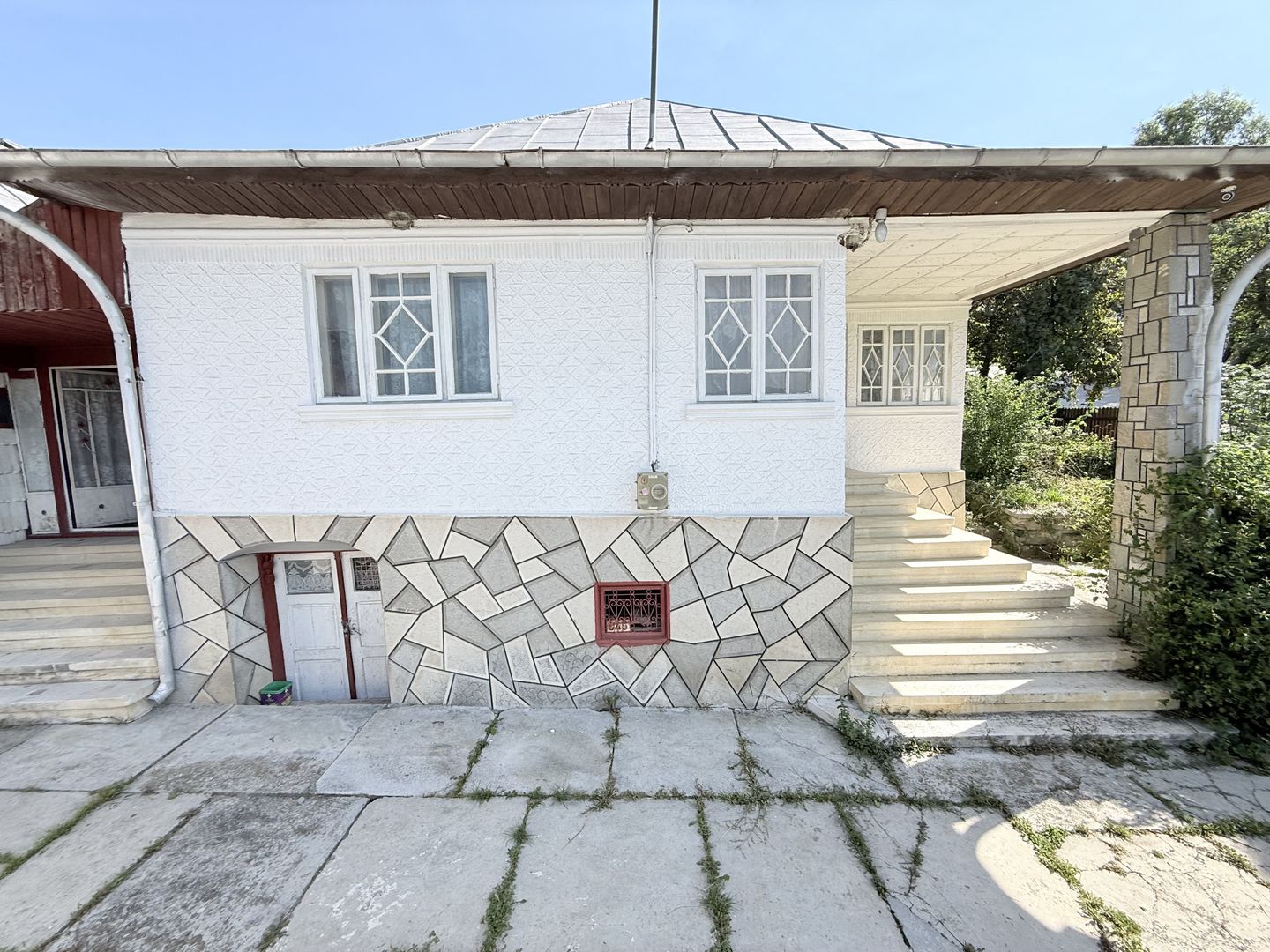 Casă + anexă 280 mp și teren cu dublă deschidere la strada 1500 mp - Poză 2