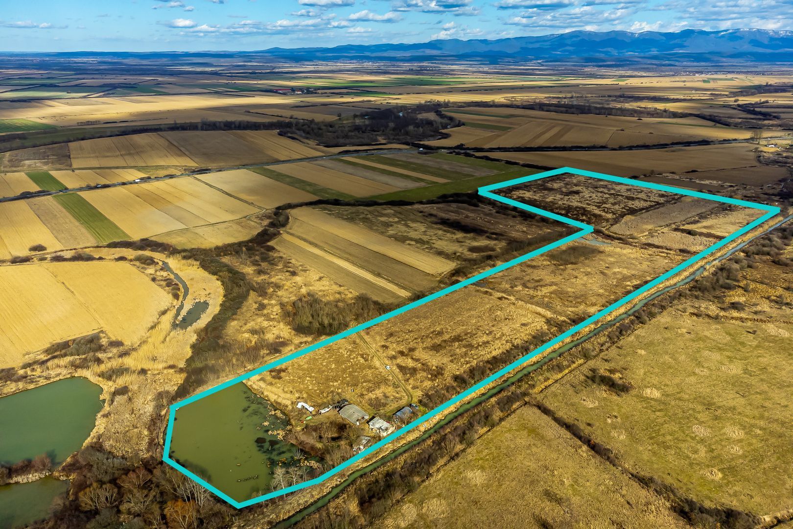 Pescărie cu resursă naturală de apă - Poză 1