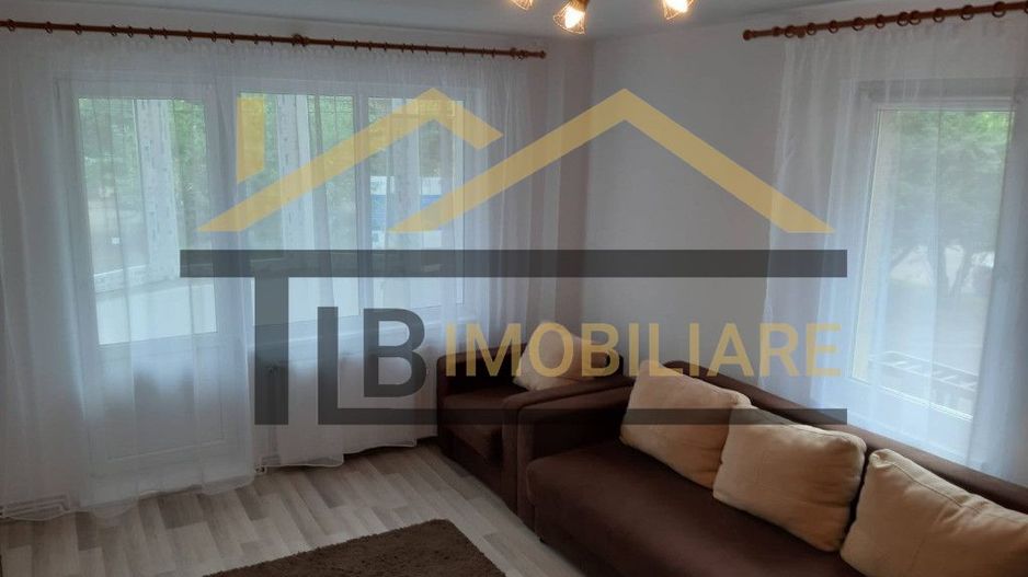 Apartament cu 3 camere, 84mp, Zona Central - Poză 1
