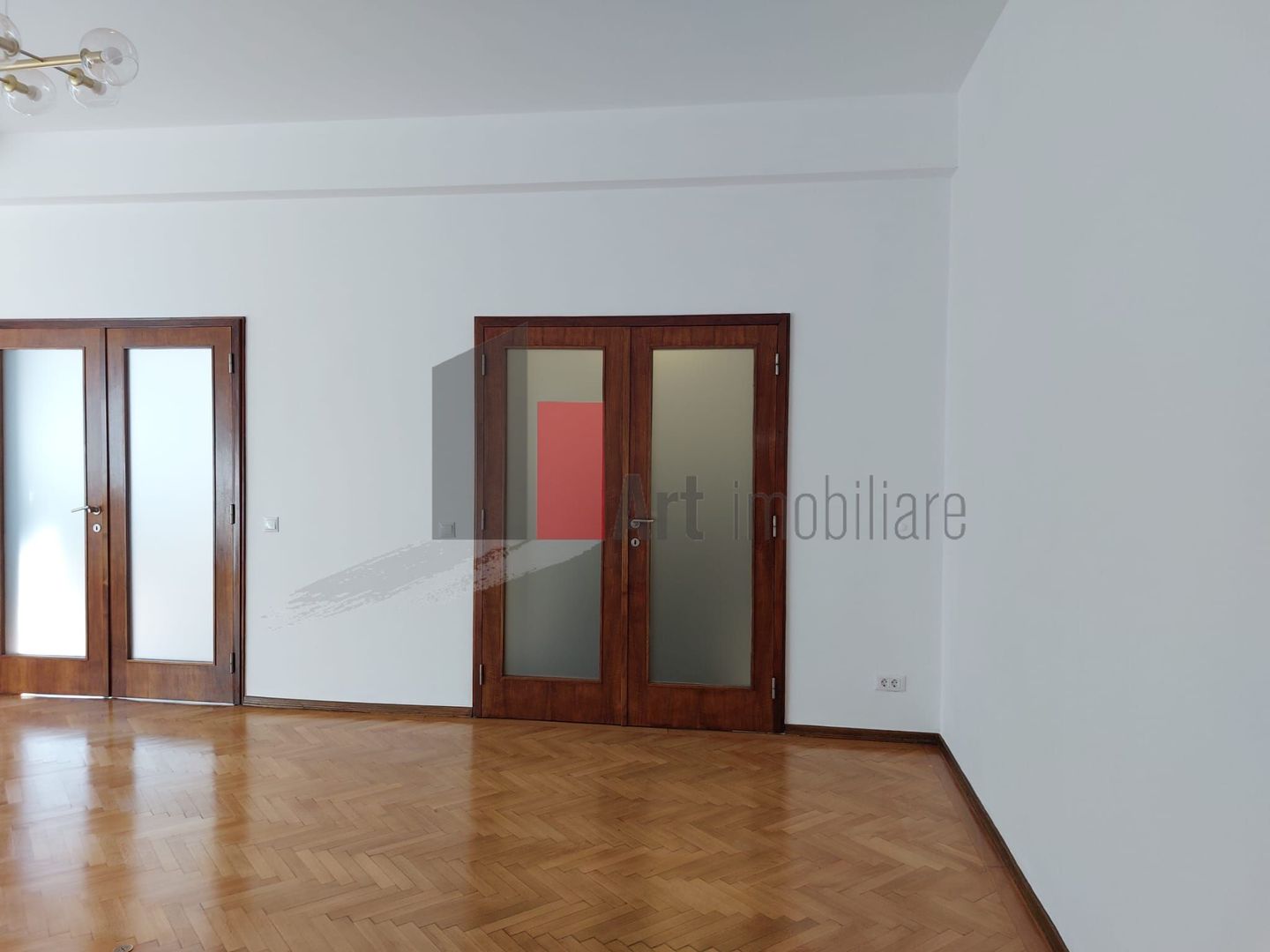 Apartamentul 'BOHEMIEN" , Universitate- Magheru, ideal birouri - Poză 4