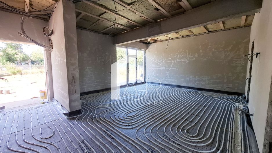 Casa cu 4 camere de vanzare, Baicoi - Poză 4