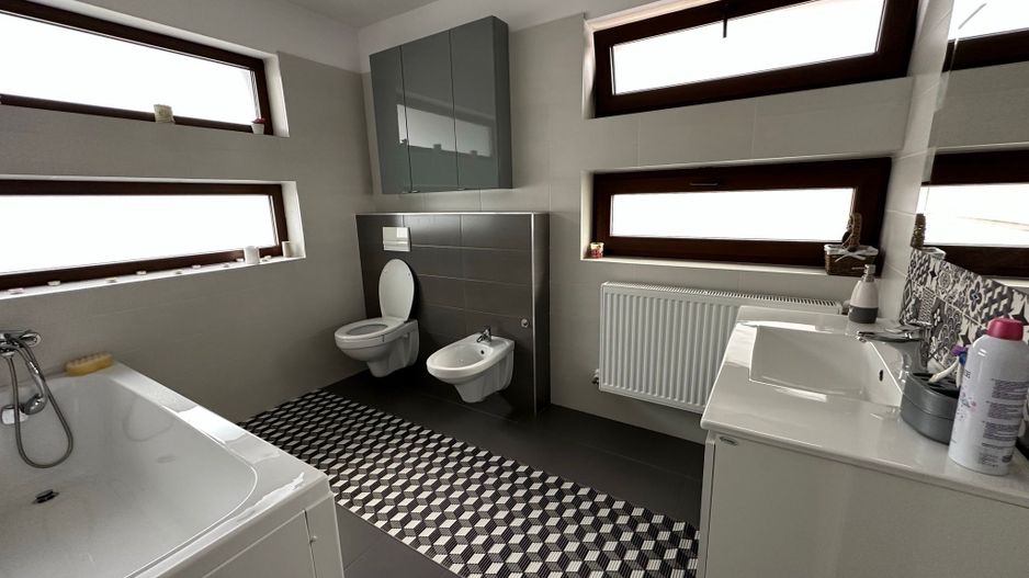 Casă de vânzare cu 3 dormitoare și curte – Ghimbav, Brașov - Poză 19