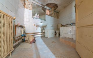 Casă individuală de renovare în Bod, Brașov - Poză 13