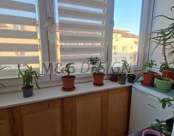 Apartament 3 camere Aradului 2 bai 2 balcoane centrala proprie - Poză 21