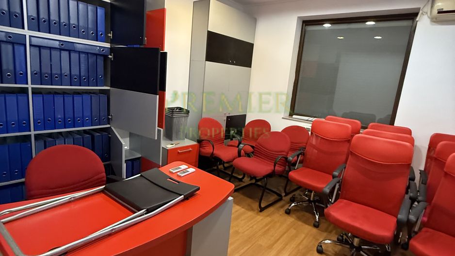 Casă de vânzare  pretabilă pentru clinica, cabinet medical, birouri - Poză 6