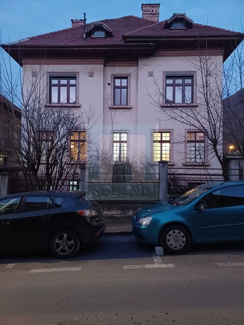 2 Apartamente,  Demisol+Parter, 9 camere - zona Centrul Istoric - Poză 5