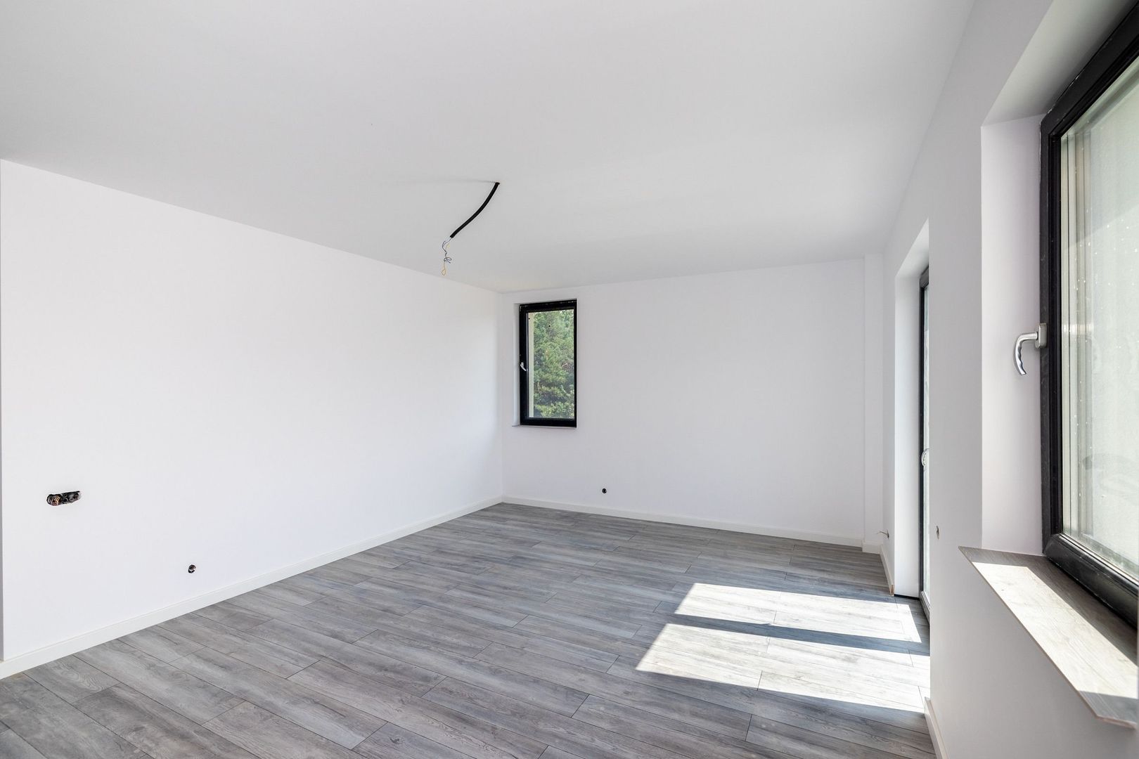 Apartament cu 2 camere | Strada Pinilor, Trivale | Bloc Nou - Poză 3
