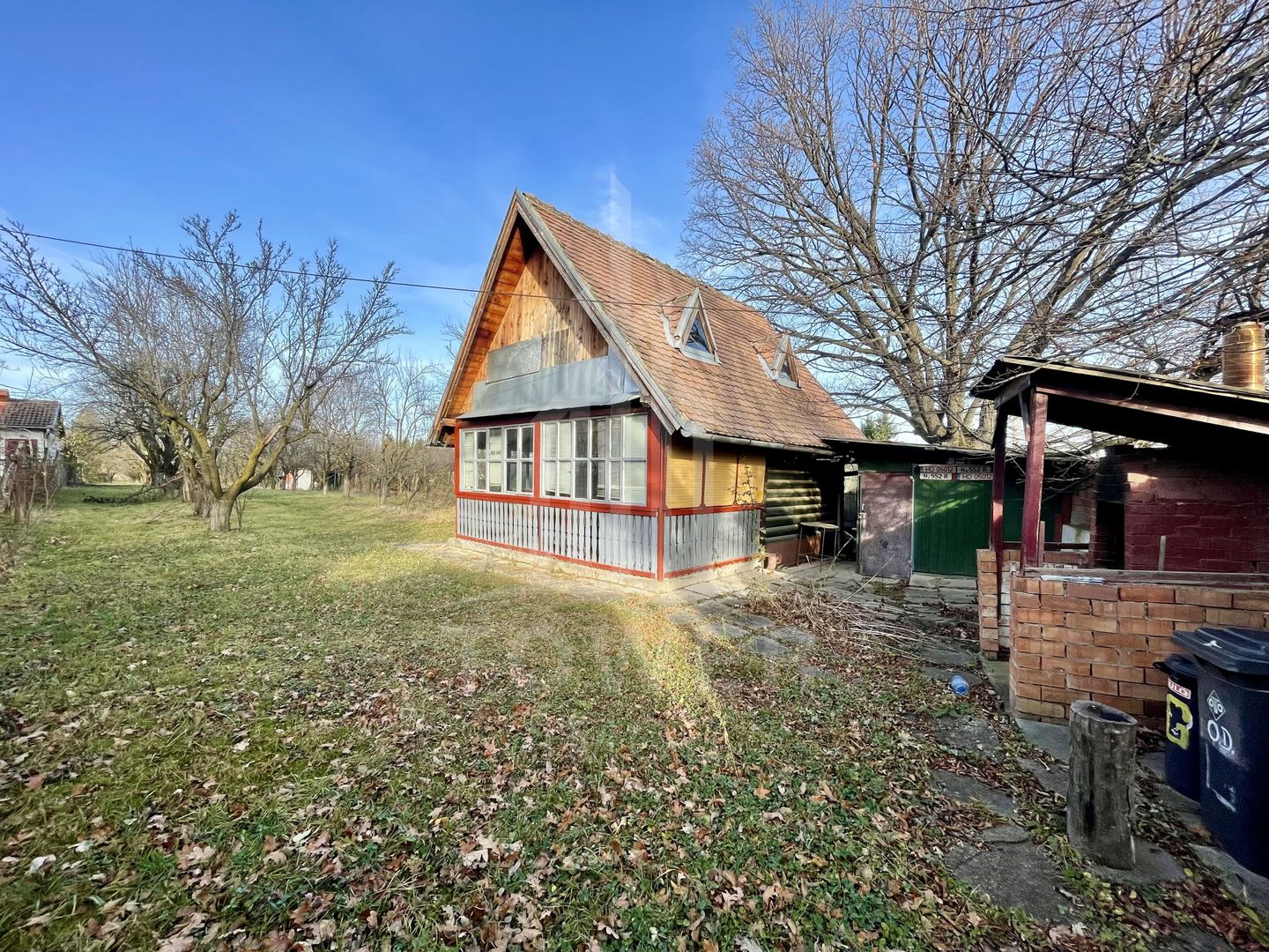 Teren intravilan 1.915 mp + cabană din lemn | Tocile – Sadu - Poză 5