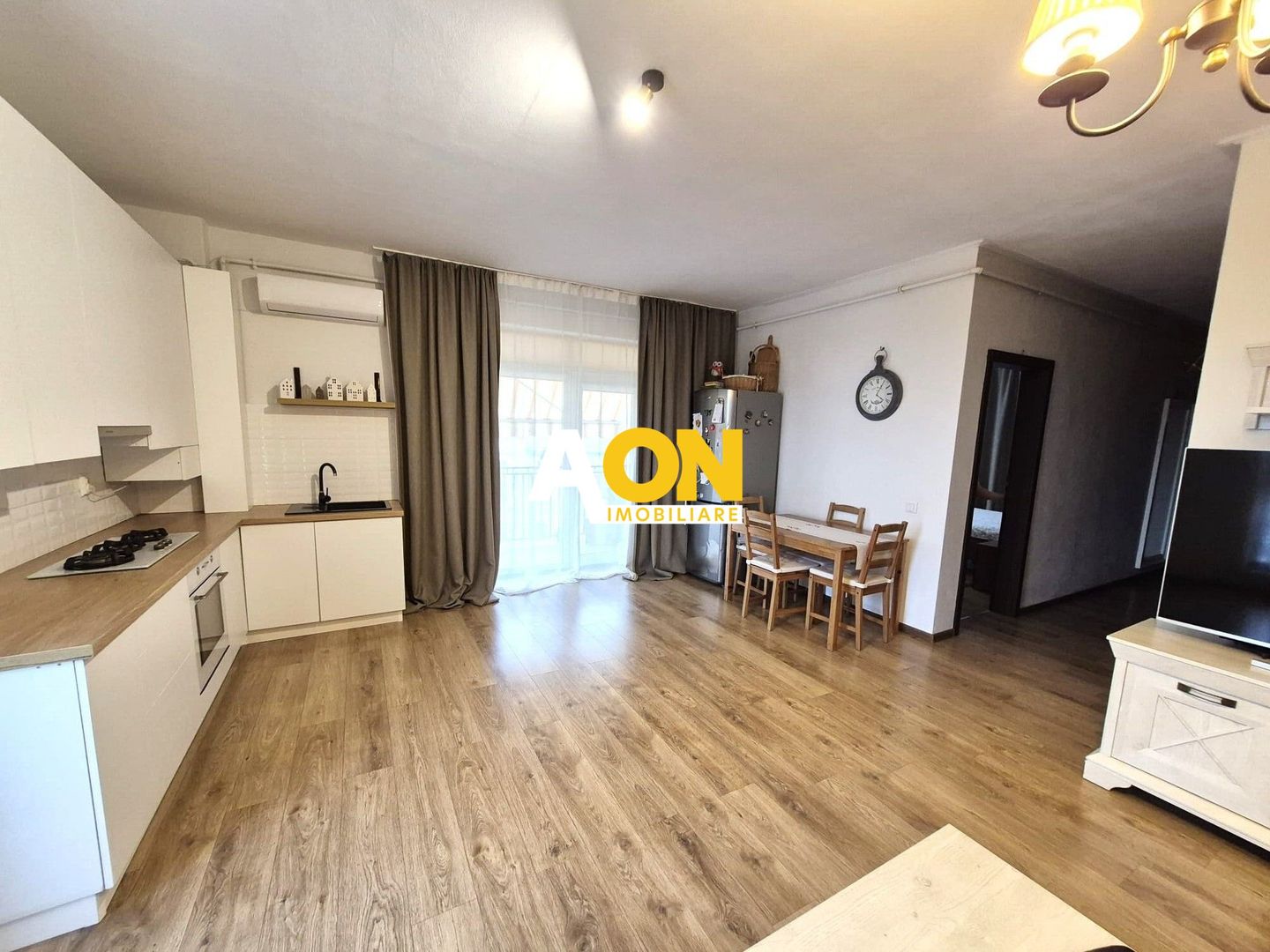 Apartament 2 Camere, Decomandat, 64 mp, Etaj 5, Zona Centru Sud - Poză 1