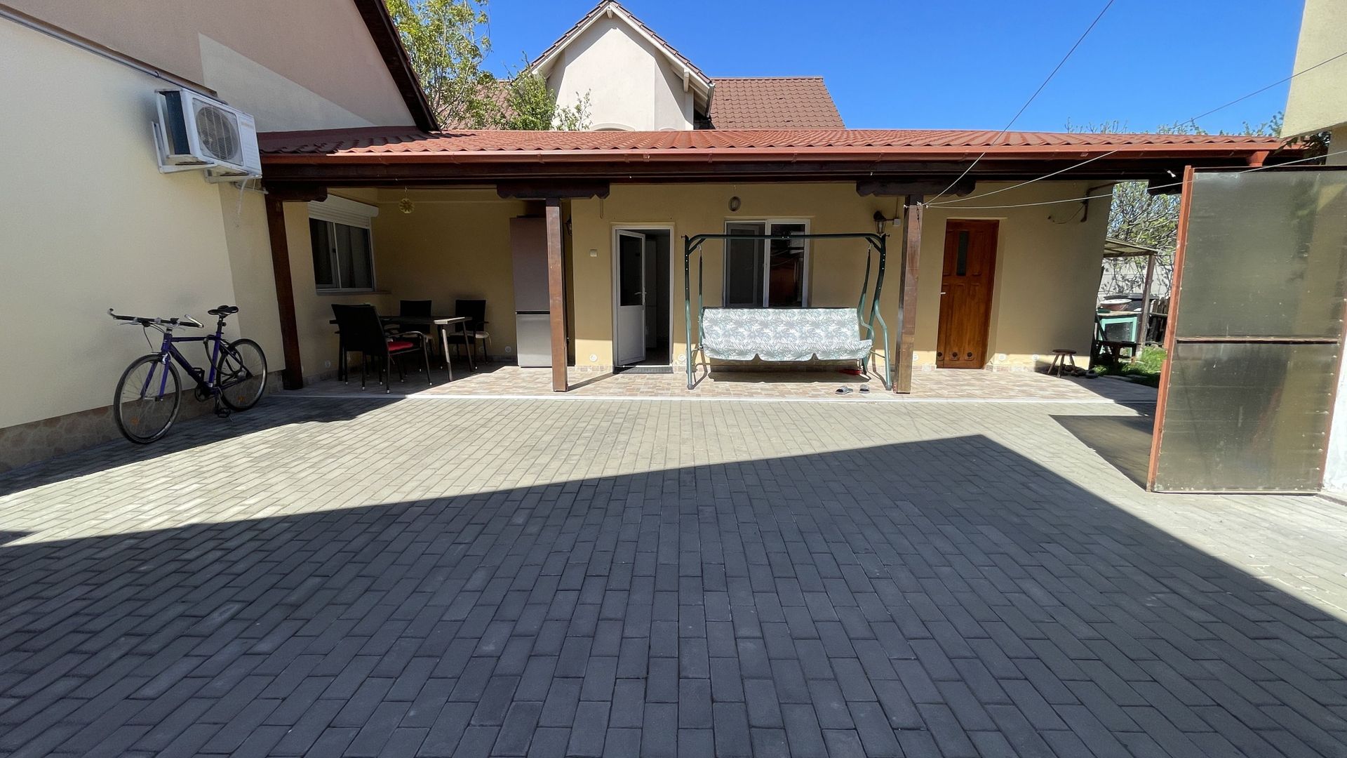 Casa cu teren frumos si garaj zona Mehala - Poză 18