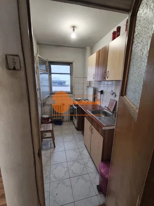 Garsoniera Gorjului-Bloc mixt(200 m metrou-1979) - Poză 3