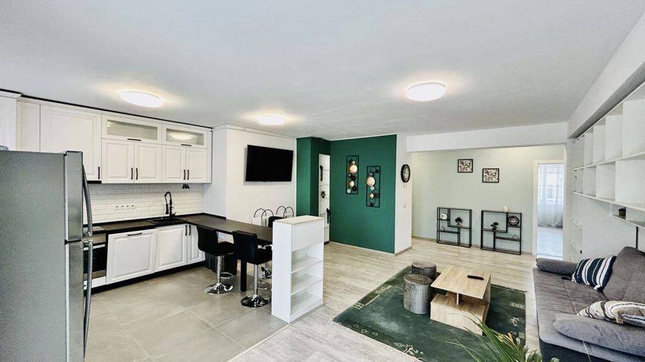 Penthouse la cheie, 4 camere, 2 bai, terasa mare, cart. Kogalniceanu - Poză 1