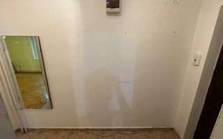 Etaj 2. Garaj in curtea interioara. La 400 m de Opera. Disponibil imediat - Poză 8