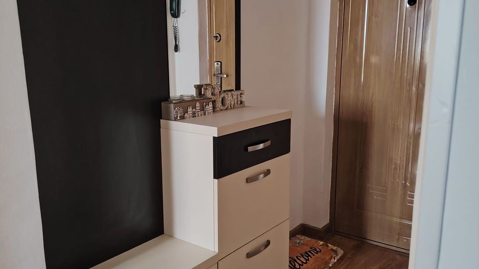 Apartament 2 camere de vânzare - Craiovița noua - Poză 6