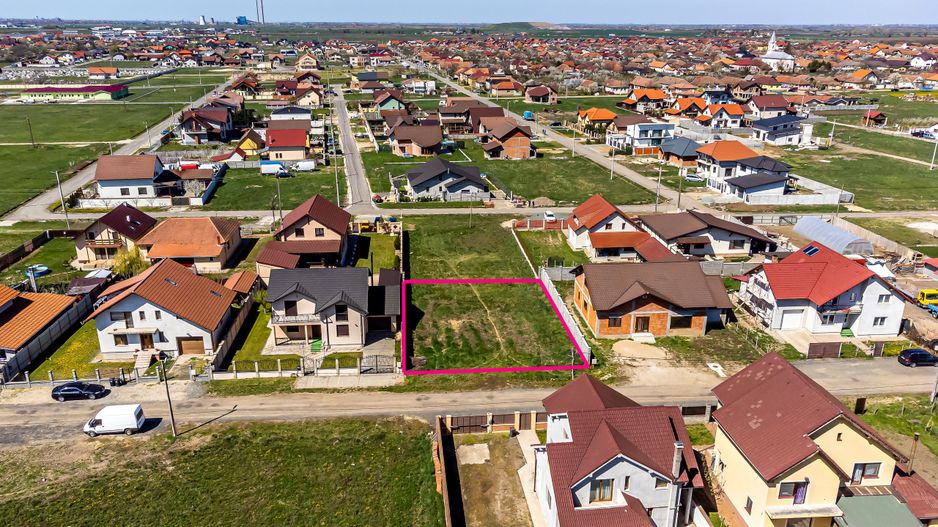 Teren cu utilități în Livada, suprafață 600 mp - Poză 1