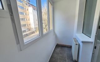 De vanzare apartament 2 camere, Centru - Poză 7