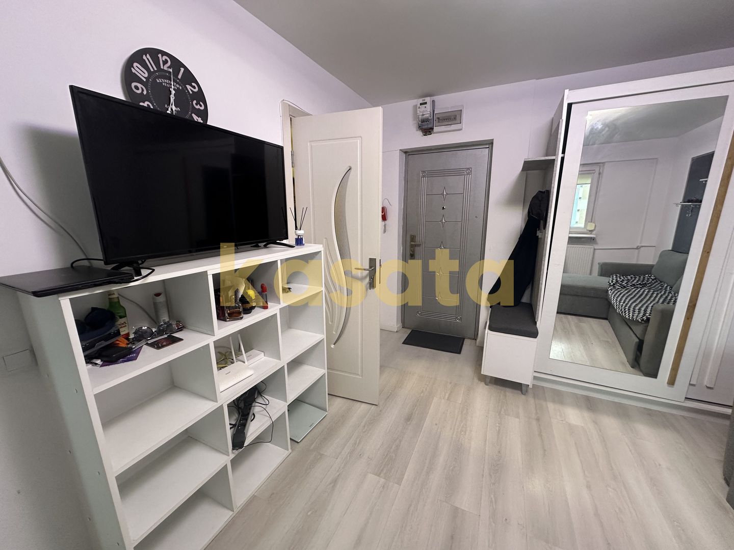 Garsonieră 🏠 | Zona Apusului 📍 | Renovata ✨ | Etaj intermediar ⬆️ - Poză 3