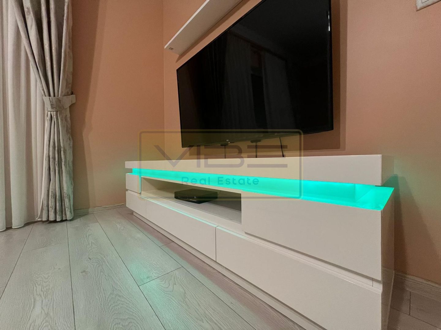 Apartament  2 camere cu parcare Bucium - Poză 5