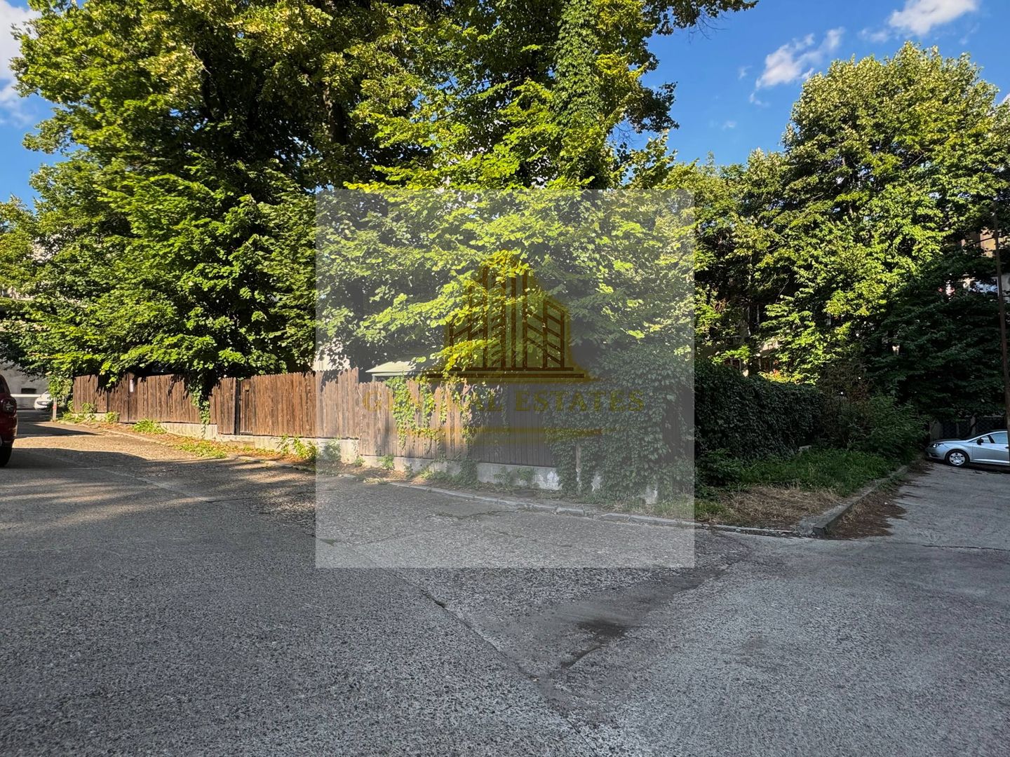 Spre Vânzare Proprietate remarcabilă cu 6 camere în inima Iașului ! - Poză 20