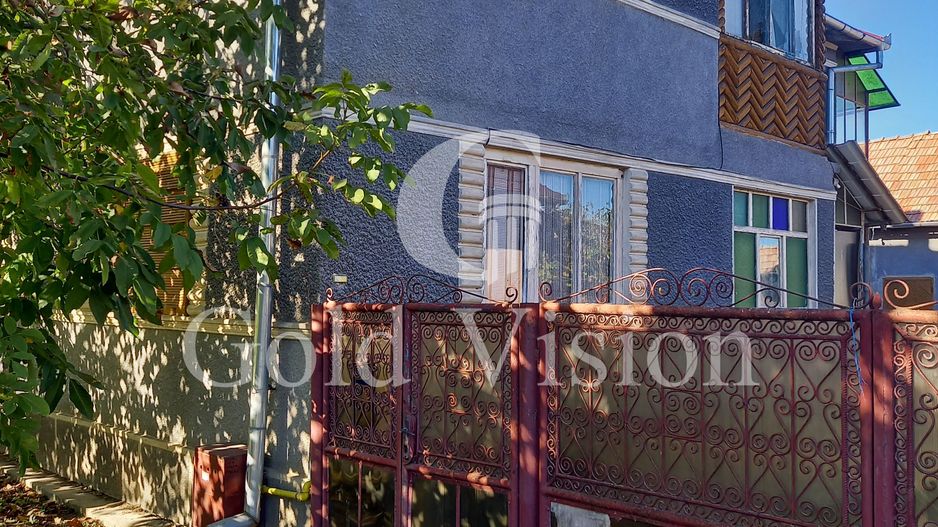 Casa cu etaj, 350mp utili, cu teren de 1650mp, loc. Cristești, Mureș - Poză 1