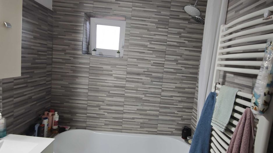 BRASADAS vinde ap 4 cam decomandat cu vedere deosebită - Poză 8