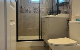 Apartament  4 camere cu Garaj si  loc parcare - Poză 9