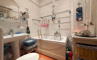 APARTAMENT PARTER + DEMISOL LA VÂNZARE ÎN ZONA VICTORIEI - Poză 17
