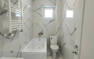 1 CAMERA CETATUII DECOMANDAT - Poză 4