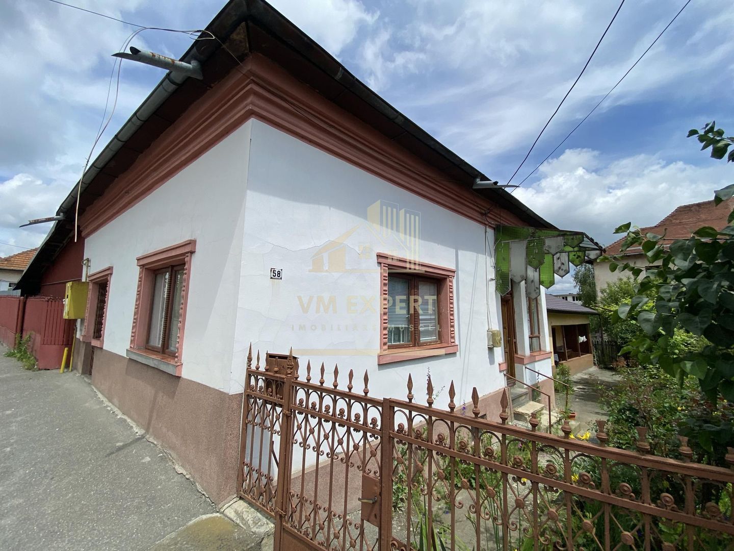 CASA 5 CAMERE, TEREN 360 MP, CENTRU, CAMPULUNG - Poză 3