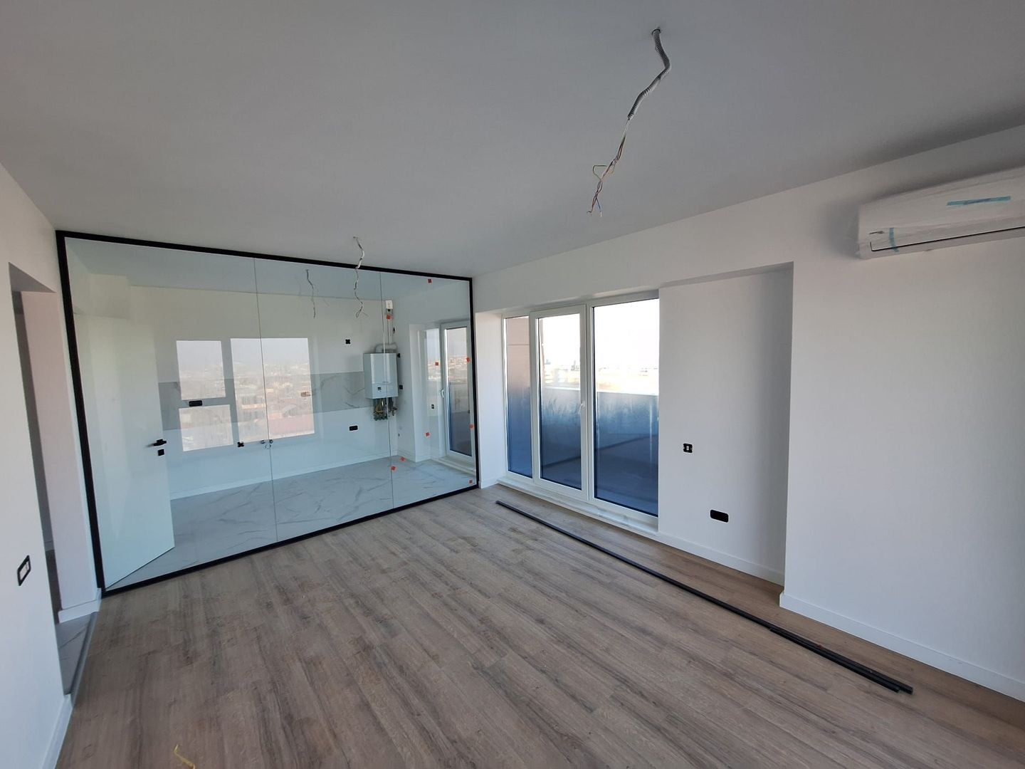 3 CAMERE - 2 BAI-2 BALCOANE - ULTRAFINISAT FINALIZAT  TITAN PALLADY - Poză 12