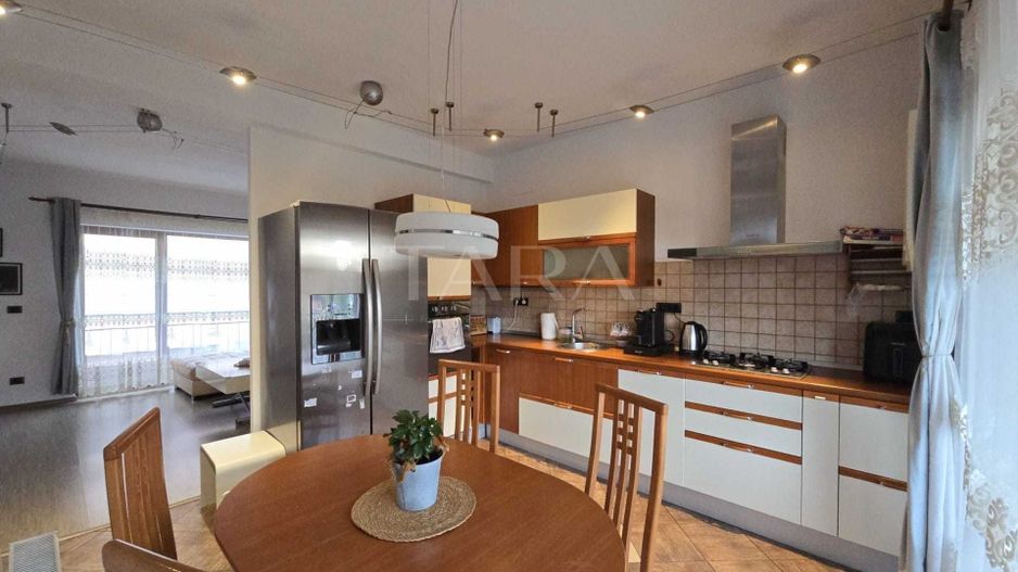 Apartament 3 camere cu mansardă și balcon generos – zona Câmpului. - Poză 3